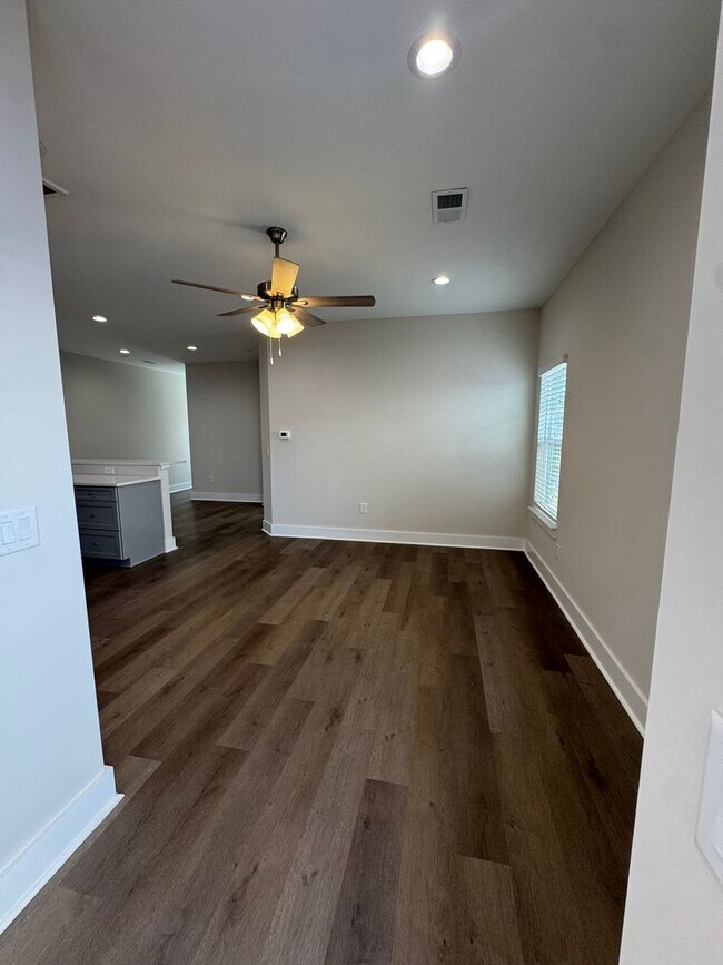 Foto del edificio - 115 Brawley Villas Pl