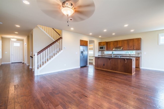 Foto del edificio - 985 3rd Ave NE