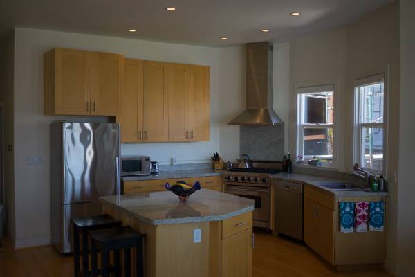 Primary Photo - 32 Kent Street