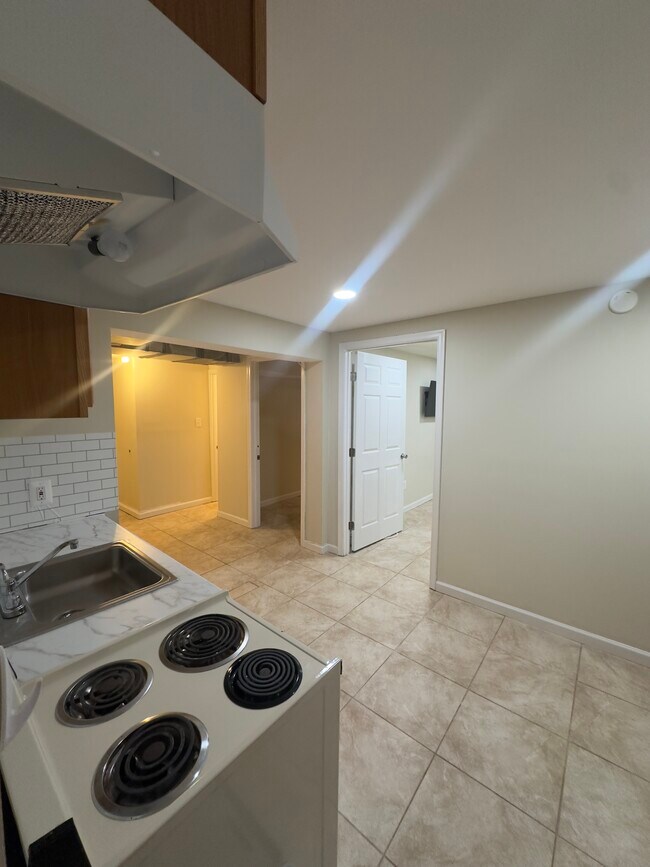 Foto del edificio - 8500 Magnolia Dr