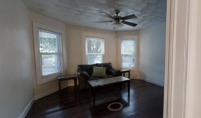 Building Photo - 109 Westcott St