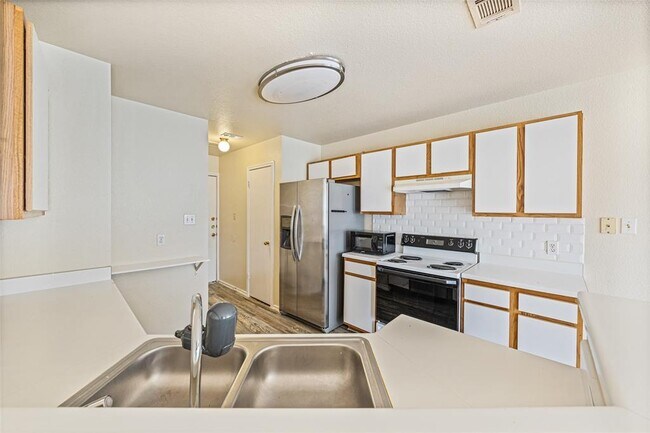 Foto del edificio - 9607 Nightjar Dr