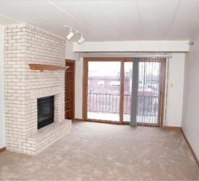 Building Photo - 9201 S Kenton Ave
