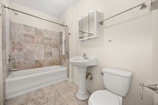 Building Photo - 5039 W 18th St
