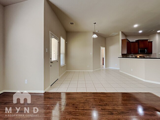 Foto del edificio - 2431 Marquette Trail