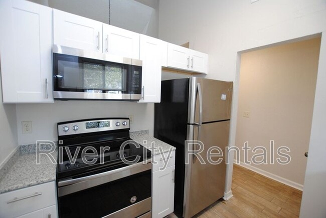 Foto del edificio - 2443 N Seabury Pl