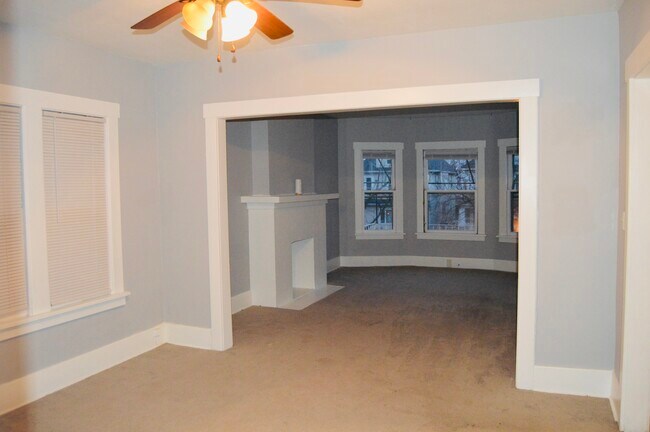 Dining and family room - 25 Sterling Ave