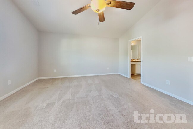 Foto del edificio - 4217 Piedmont Farms Way