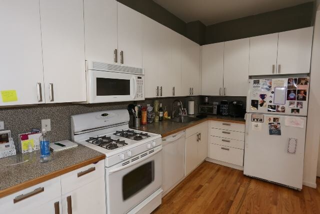 Building Photo - 1509 W Fry St