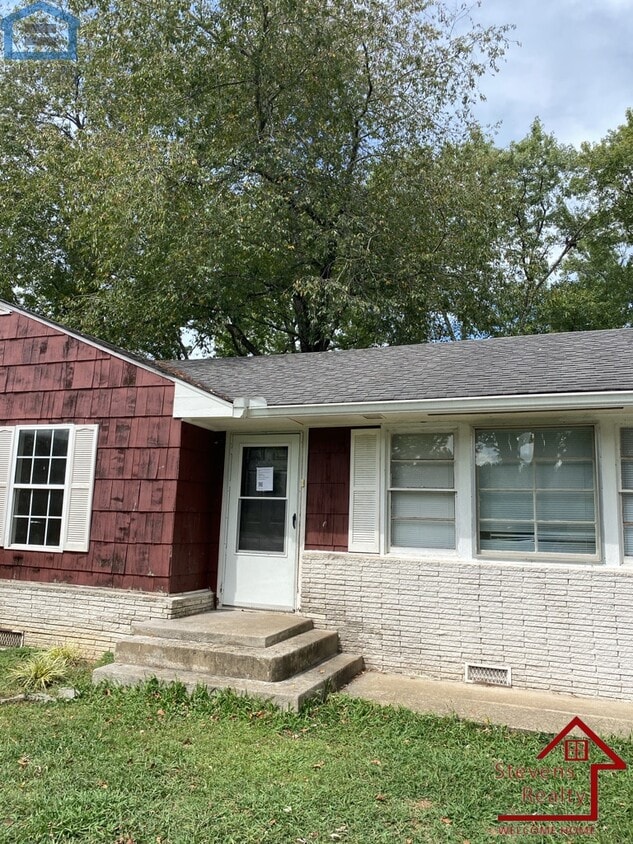 Primary Photo - 410 Morrison St