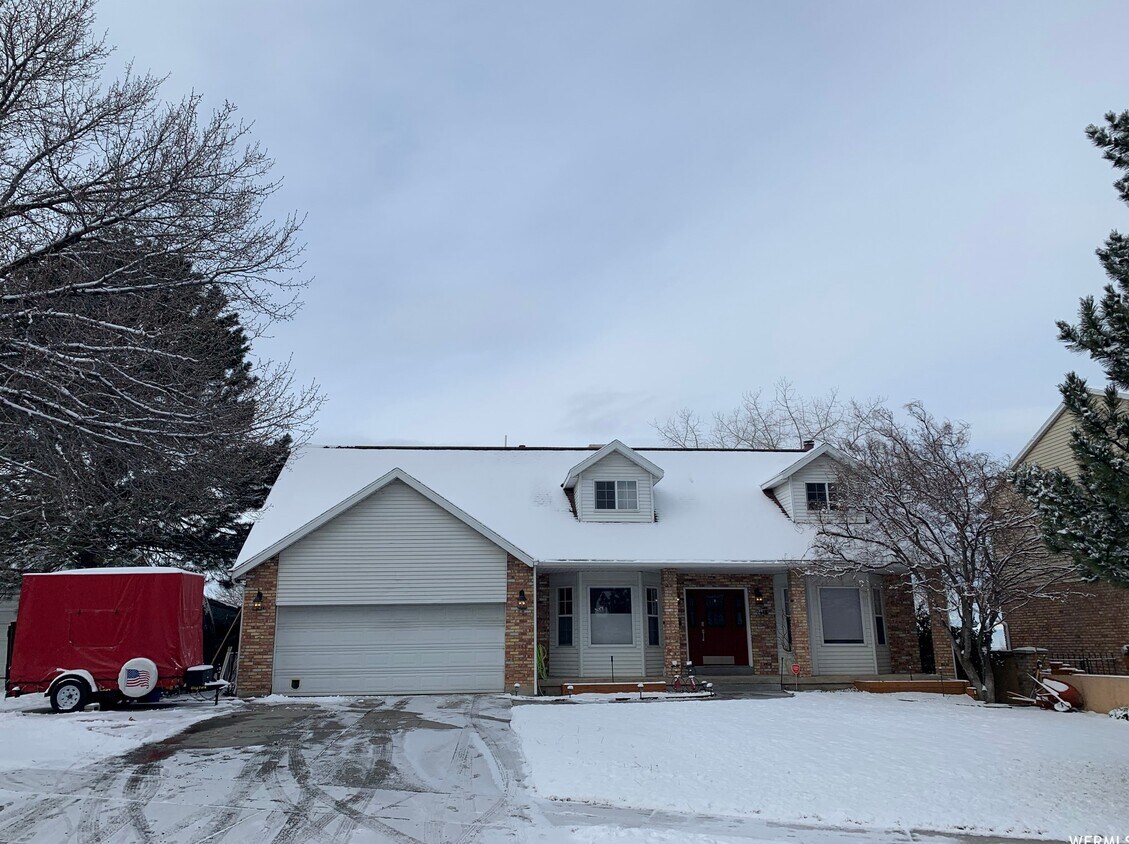 Primary Photo - 7418 S Creekview Cv