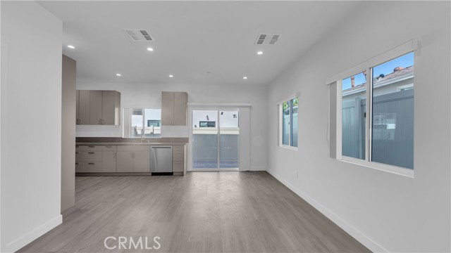 Foto del edificio - 7733 Craner Ave