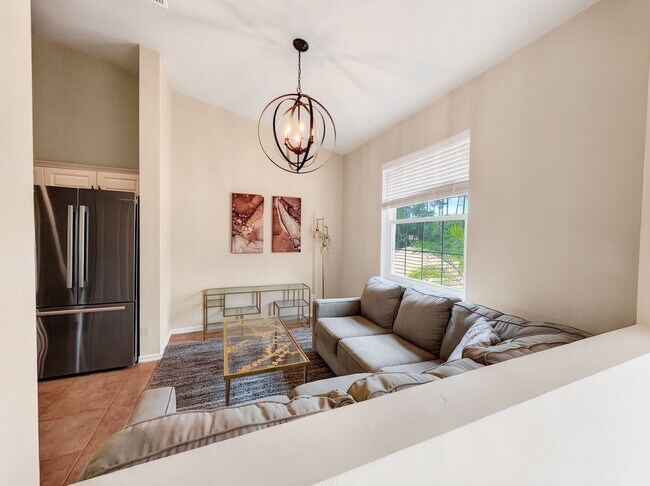 Foto del edificio - 2 Bed + Flex, 2 Bath Fully Furnished Annual Rental