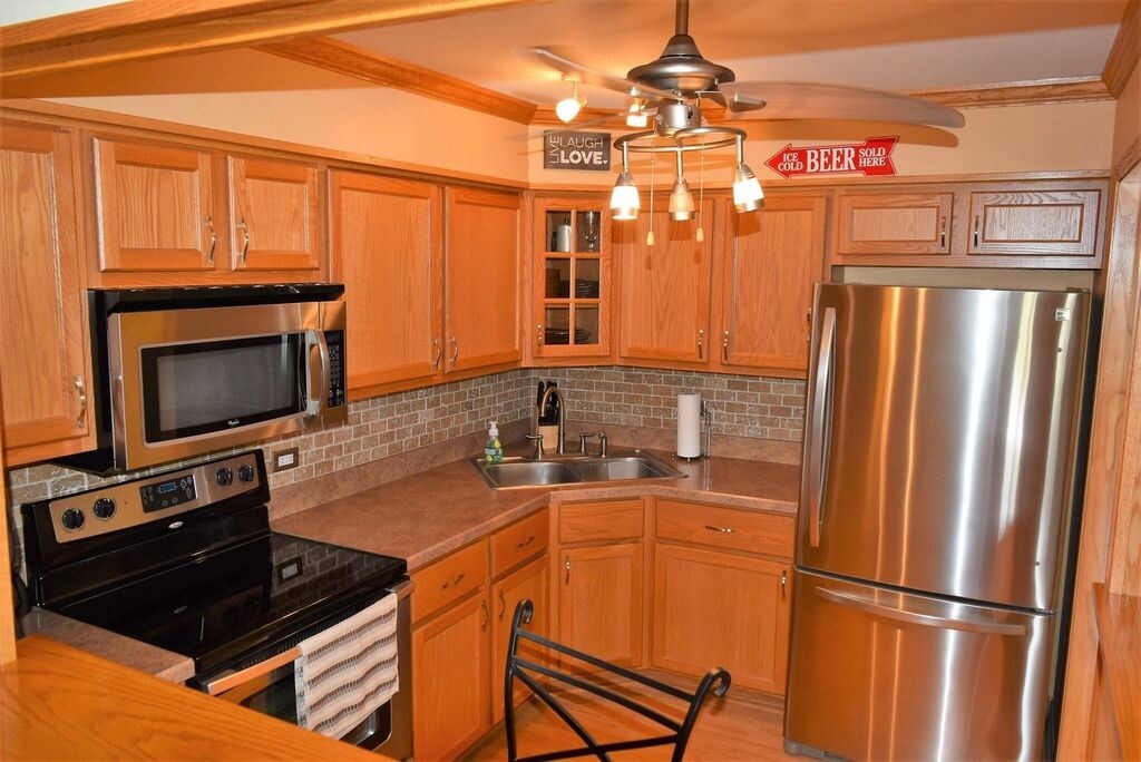 Primary Photo - 1115 Shagbark Rd