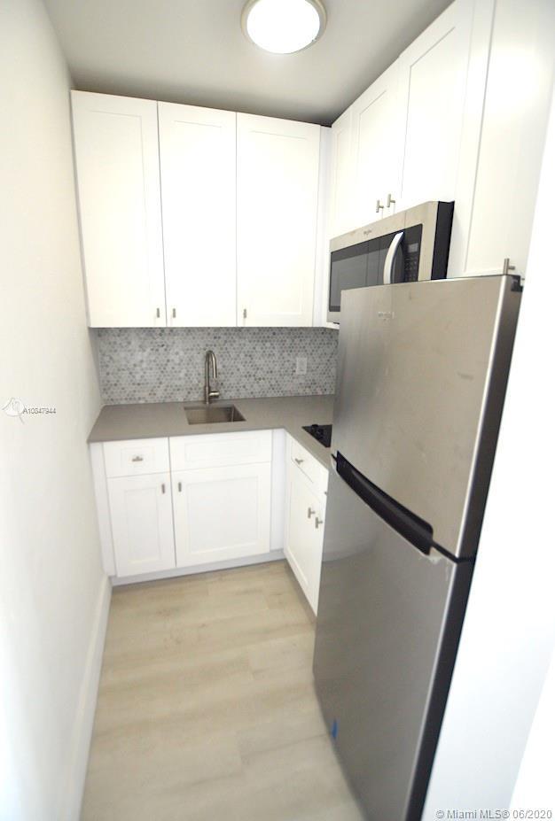 Building Photo - 6647 SW 59th Pl