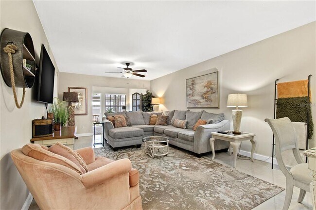 Foto del edificio - 2141 Elm St