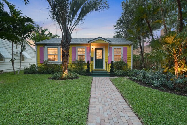 Building Photo - 612 N Palmway