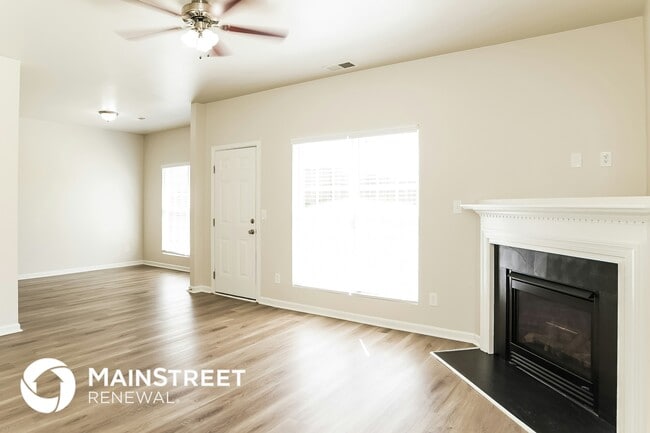 Foto del edificio - 1107 Highstone Dr