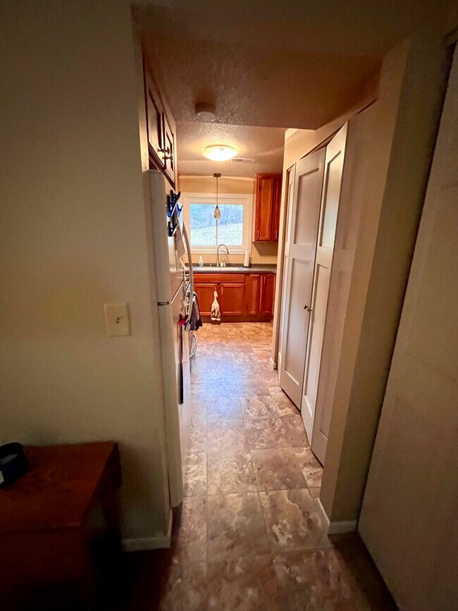 Foto del edificio - 429 W Eagle Lake Dr