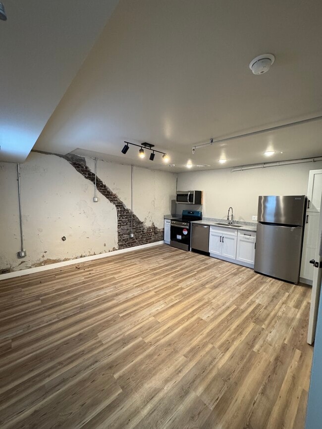 Building Photo - Brick & Beam Lofts