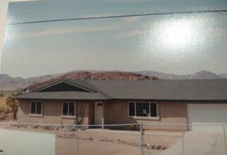 front of house - 32318 Emerald Rd