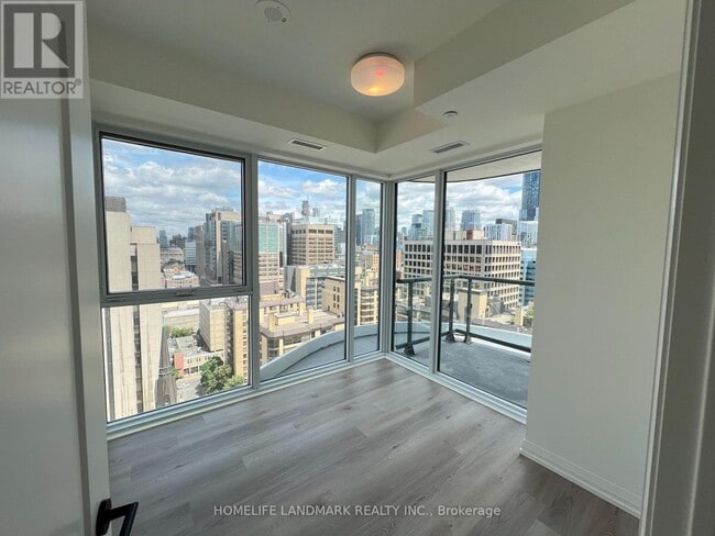 Photo du bâtiment - 280-2280 Dundas St W