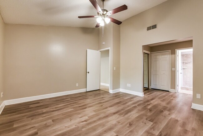 Building Photo - 3721 Jericho Dr