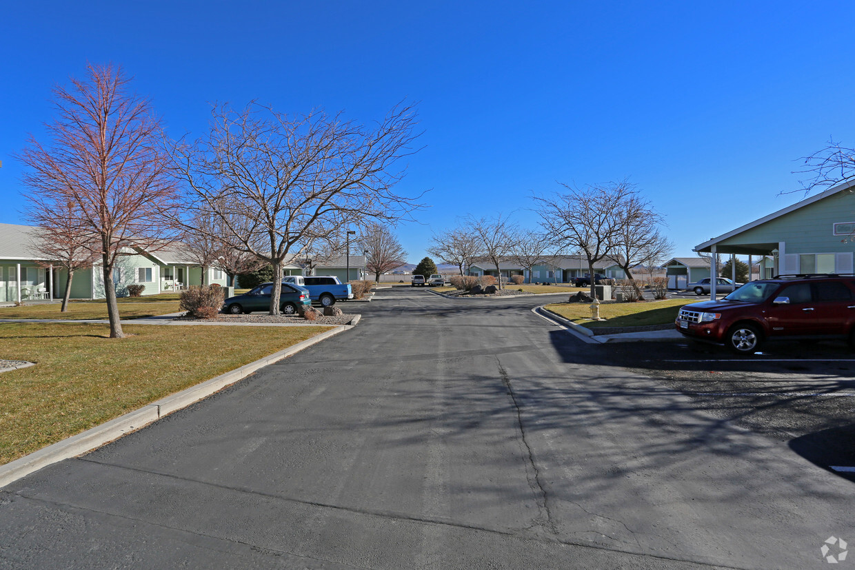 Building Photo - Silverado Apartments