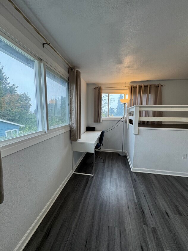 Foto del edificio - 12432 22nd Ave S