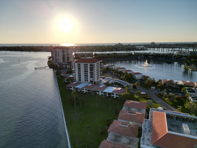 Building Photo - 6295 Bahia Del Mar Cir