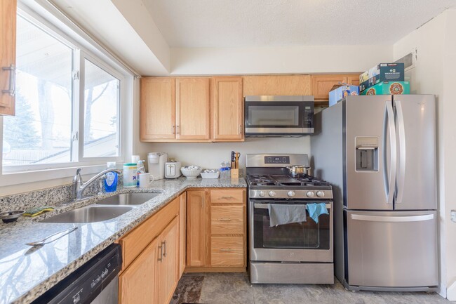 Foto del edificio - awesome robbinsdale property for lease, 4 ...