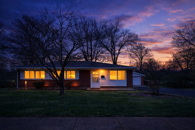 Foto del edificio - 2403 Meadow Dr