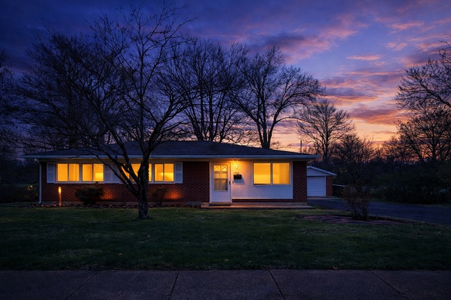 Photo - 2403 Meadow Dr House