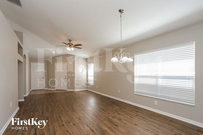 Building Photo - 928 Seminole Sky Dr