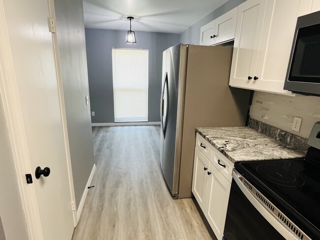 Building Photo - 1605 Cobbler Dr