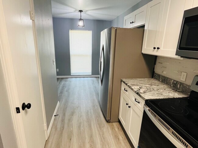 Foto del edificio - 1605 Cobbler Dr