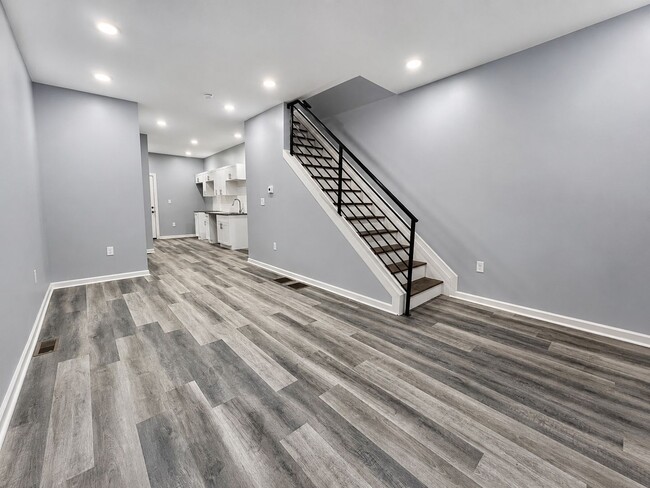 Building Photo - 1446 N Etting St