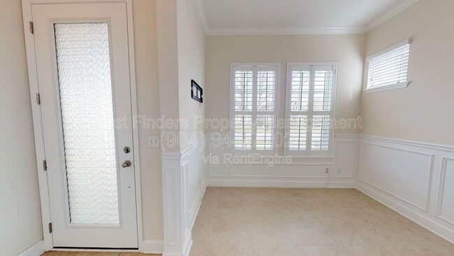 Building Photo - 203 Southern Oak Dr