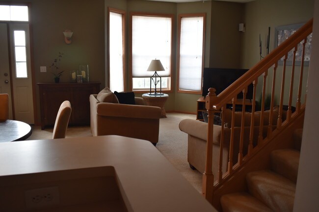 Sala de estar - 7204 Kimberly Ln N