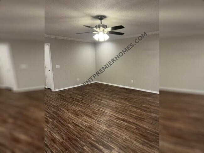 Building Photo - 609 Cactus Ct