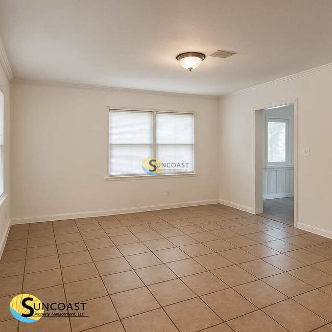 Building Photo - 478 W 58th St