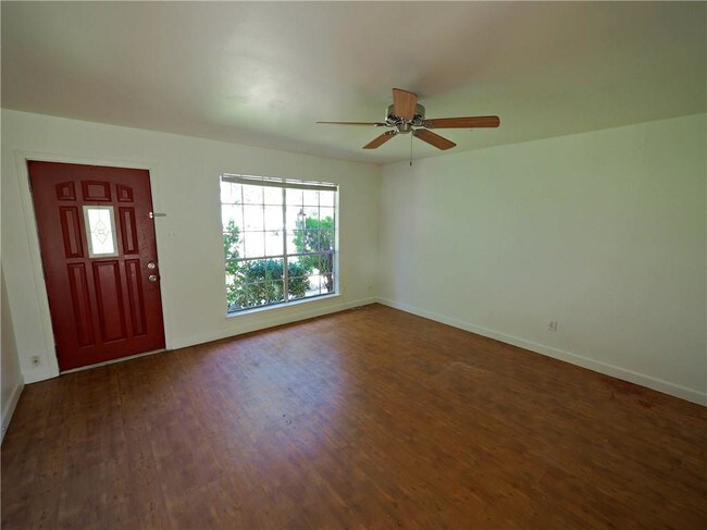 Foto del edificio - 1503 Meadows Dr