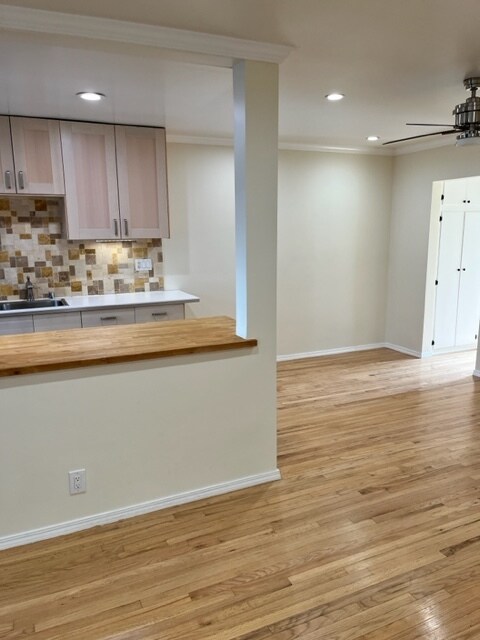Gran isla que atraviesa Butcher Block - 1047 Lincoln