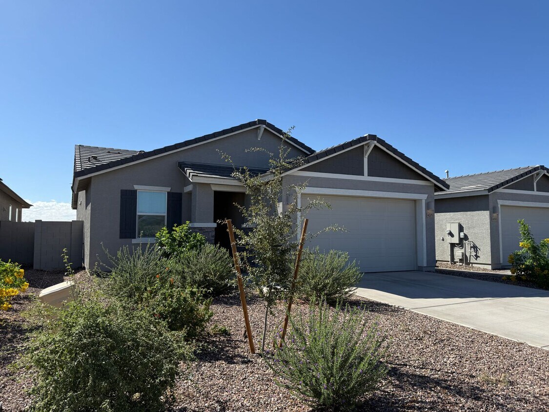 Foto principal - Bella Vista Farms 3 bedrooms!!