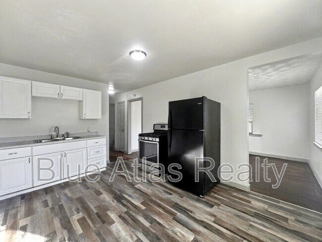 Photo - 5207 Spruce St House