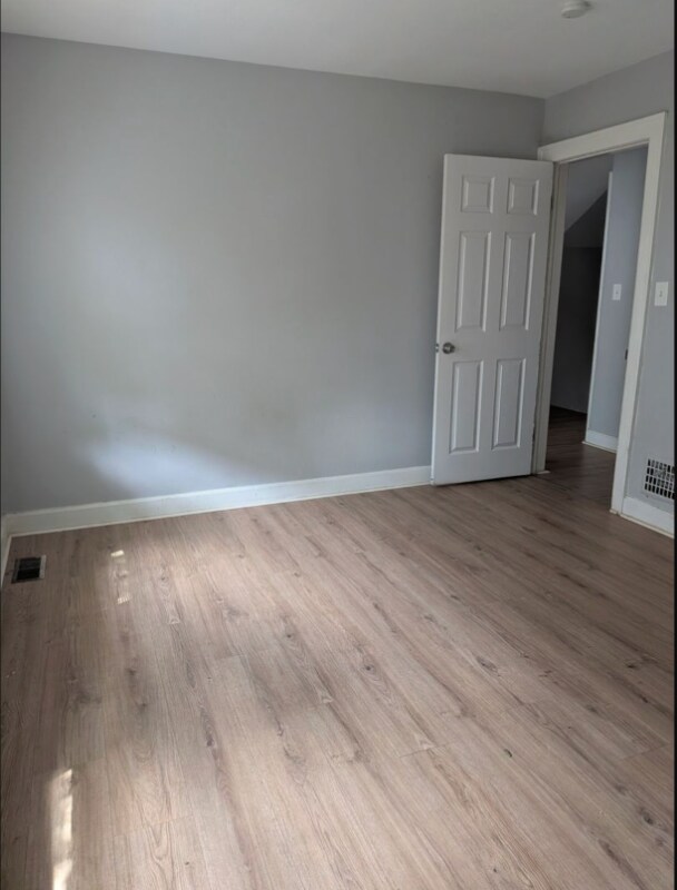 Foto del edificio - 15716 Cherrylawn St