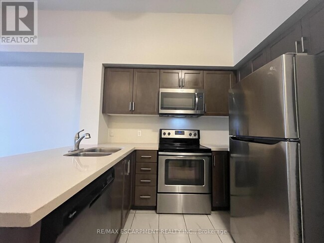 Photo du bâtiment - 640-640 Sauve St