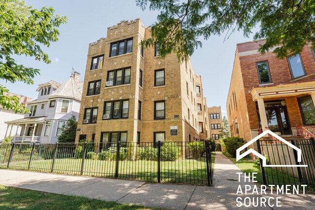 Building Photo - 4859 N Paulina St