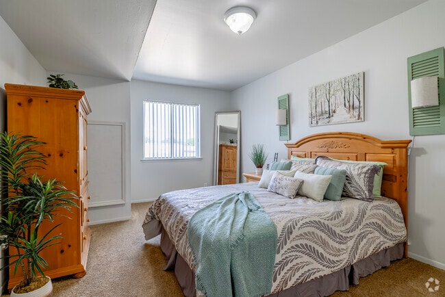 2BD, 1.5BA - 946SF - Primary Bedroom - Coppertree Townhomes