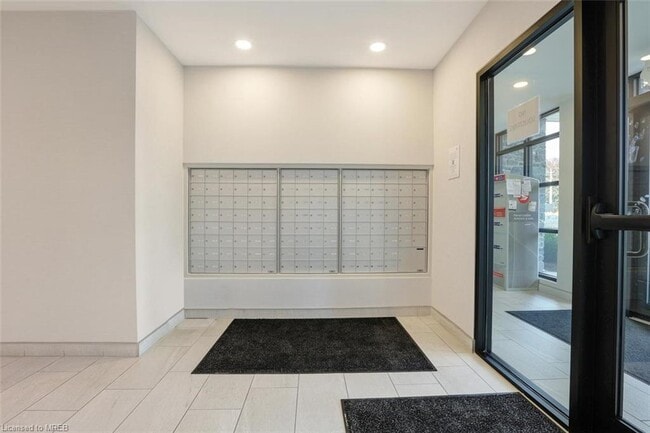 Building Photo - 110 Fergus Ave
